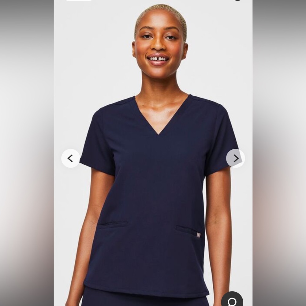 Figs Casma scrub top- SIZE SMALL, NAVY